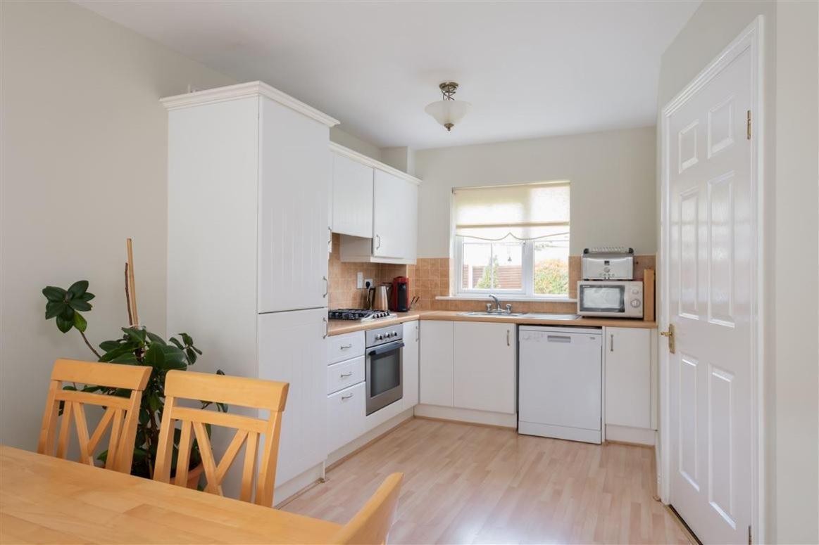 2 Cosy Bedrooms In A 3 Bed Home Tyrrelstown Εξωτερικό φωτογραφία